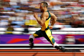 爱游戏体育app-中国足球国家队阵容深度得到有效加强，中国足球国家队队