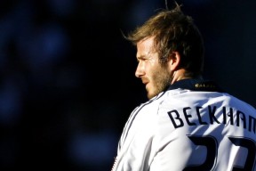 爱游戏体育APP下载-职业联赛设置周度战术回顾栏目推动知识普及